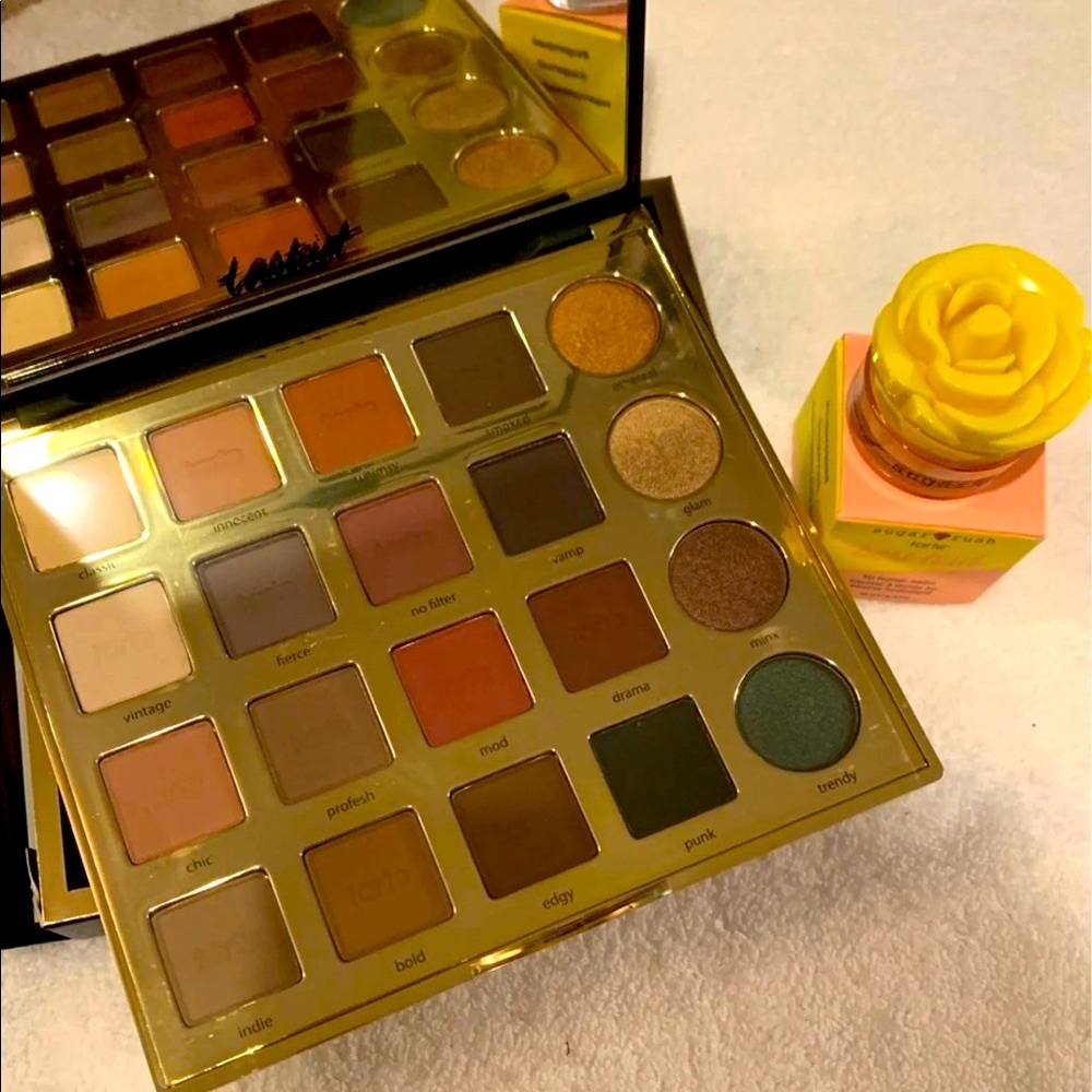 Bundle of Tarte palette and lip balm